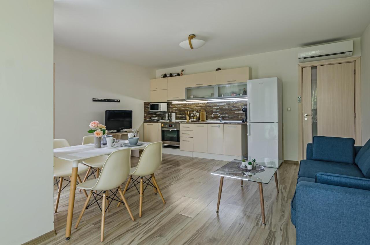 Apartament Garden Palace Warna Zewnętrze zdjęcie
